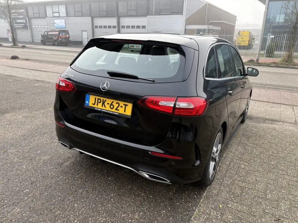 Mercedes-Benz B-Klasse 250 e Business Solution AMG uit 2022, foto 5