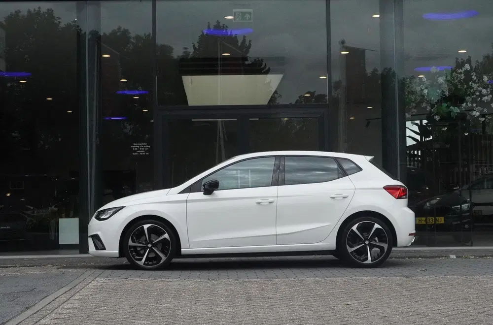 SEAT Ibiza 1.0 EcoTSI FR Business Connect uit 2024, foto 2