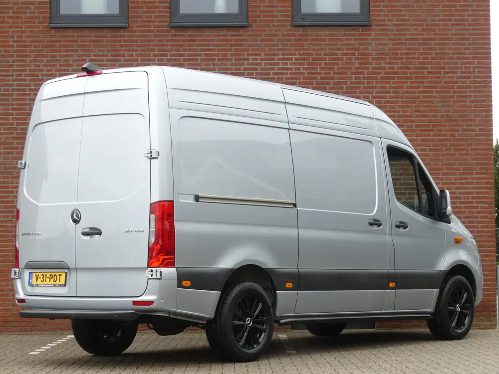Mercedes-Benz Sprinter 317 CDI L2H2 LED uit 2024, foto 4