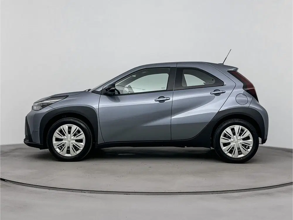 Toyota Aygo X Hybrid 115 play Celestite Grey metallic *P uit 2026, foto 3