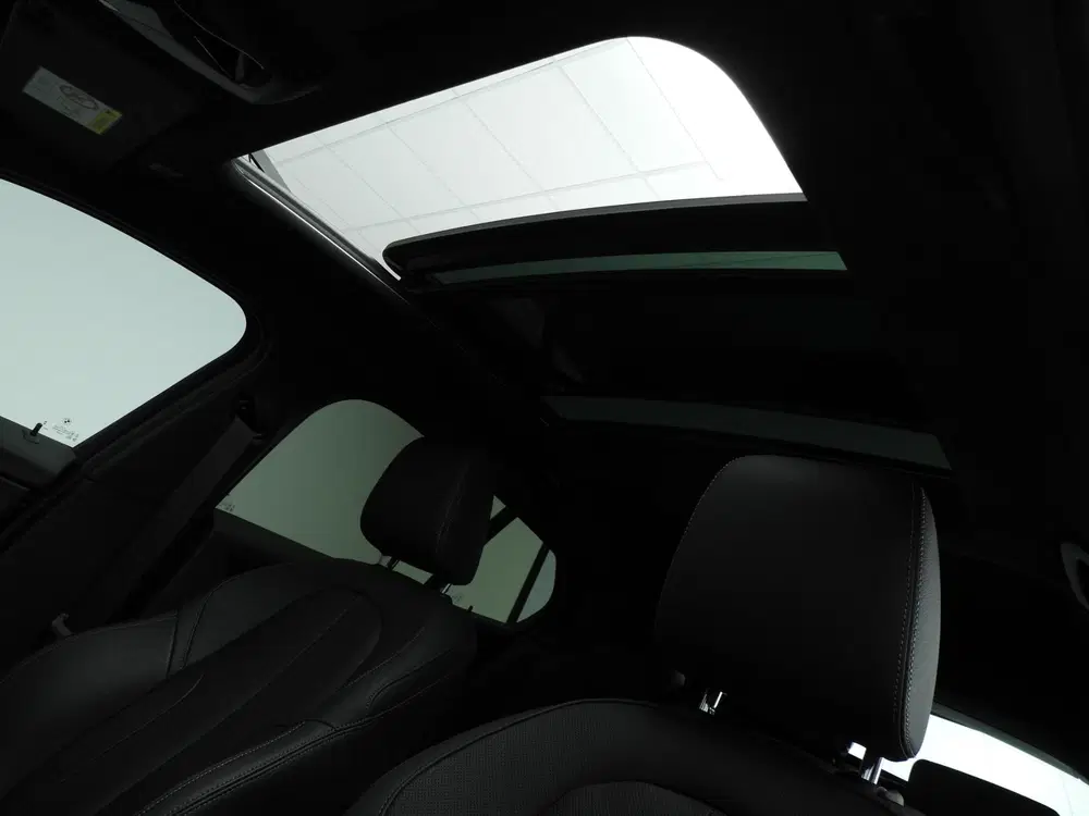 BMW 1-serie 5-deurs 118i uit 2025, foto 17