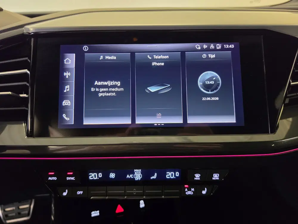 Audi Q4 e-tron 35 S edition 55 kWh uit 2022, foto 10