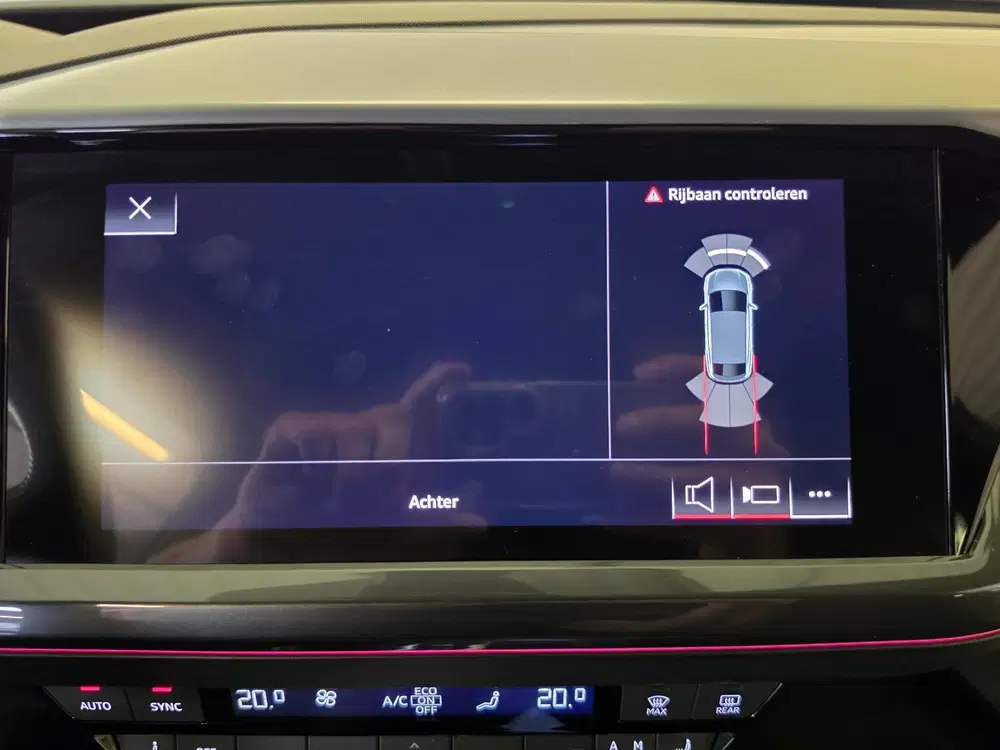 Audi Q4 e-tron 35 S edition 55 kWh uit 2022, foto 12