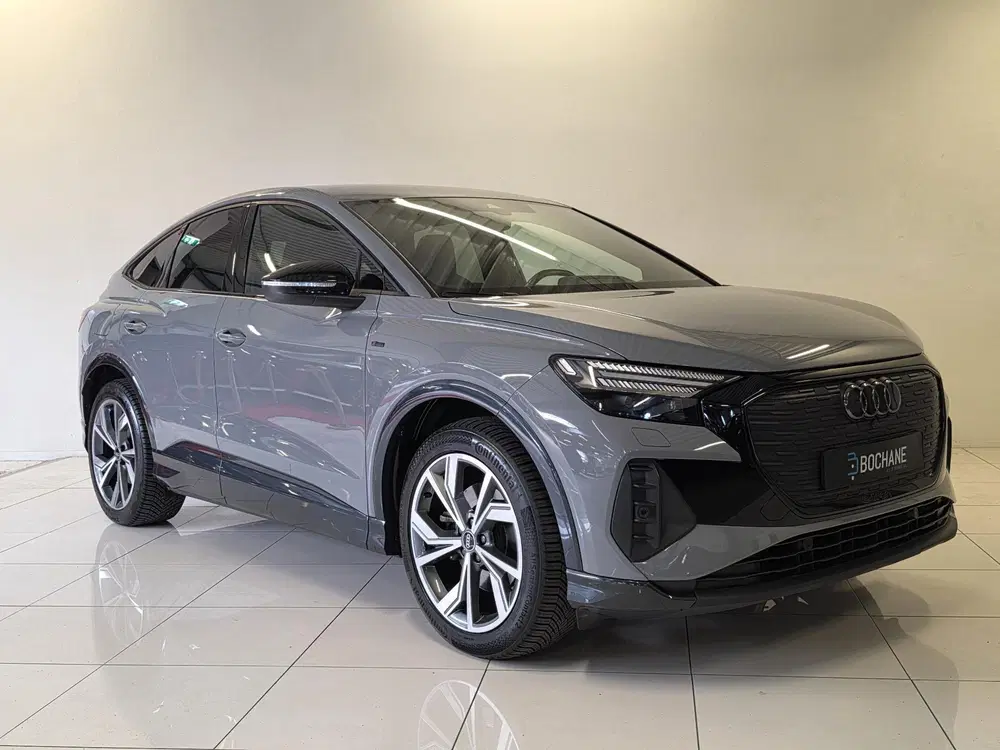 Audi Q4 e-tron 35 S edition 55 kWh uit 2022, foto 5