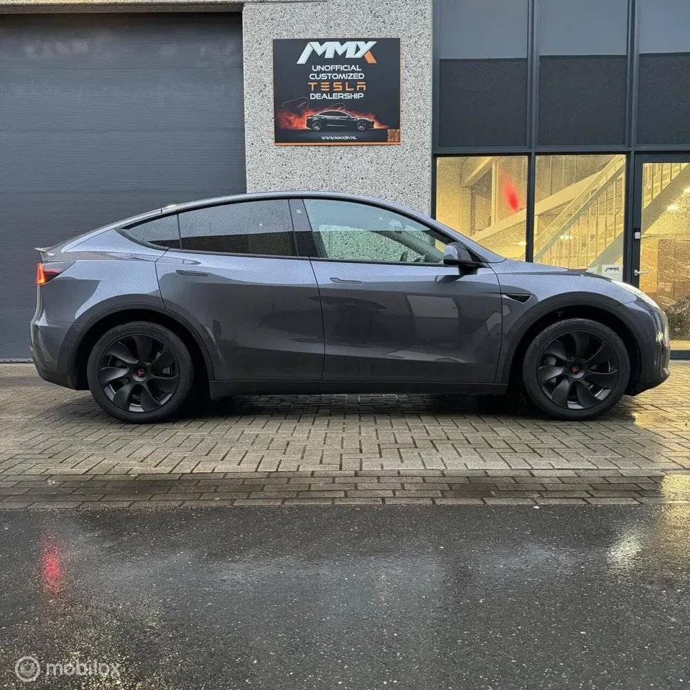 Tesla Model Y + MMX PACK + IAP + TREKHAAK uit 2023, foto 2