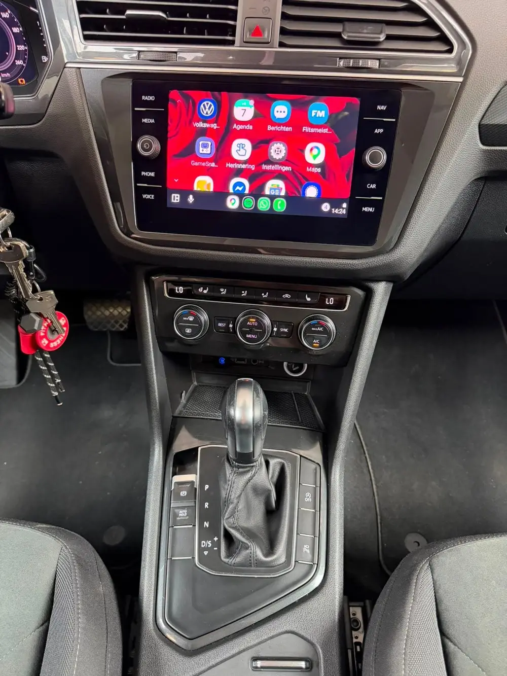 Volkswagen Tiguan 1.5 TSI ACT Highline Business R 360 Camera uit 2020, foto 16
