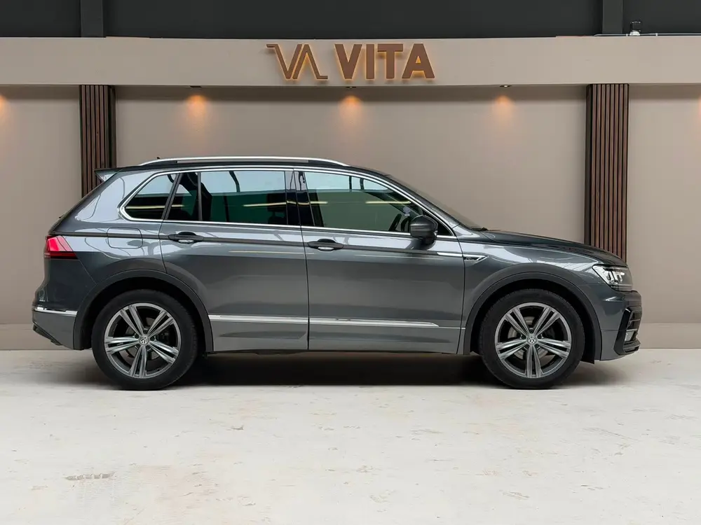 Volkswagen Tiguan 1.5 TSI ACT Highline Business R 360 Camera uit 2020, foto 4