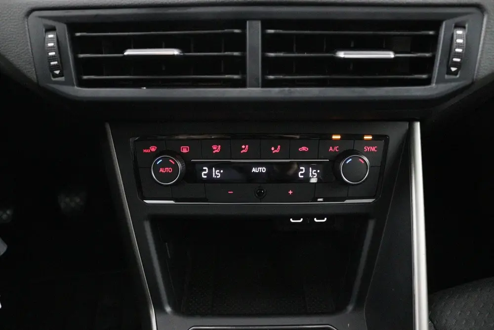 Volkswagen Polo 1.0 TSI Comfortline Business | Lichtmetaal | uit 2021, foto 8