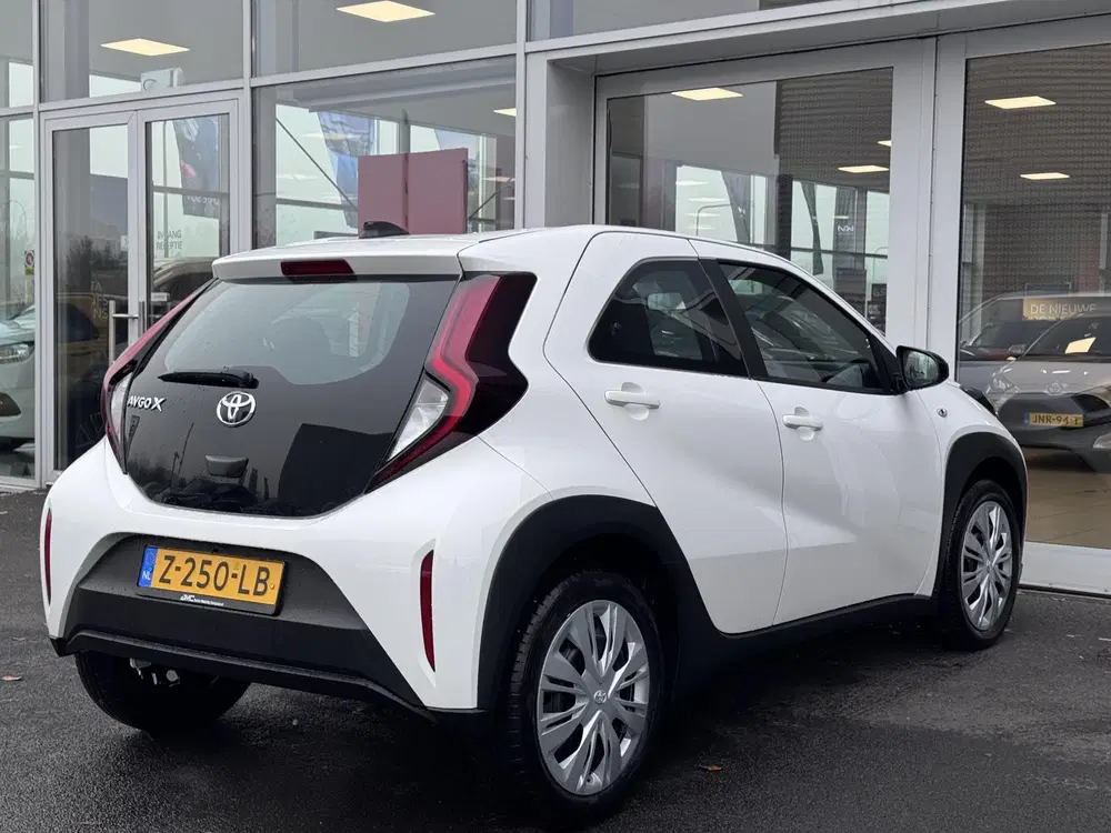 Toyota Aygo X 1.0 VVT-i MT Play uit 2024, foto 7