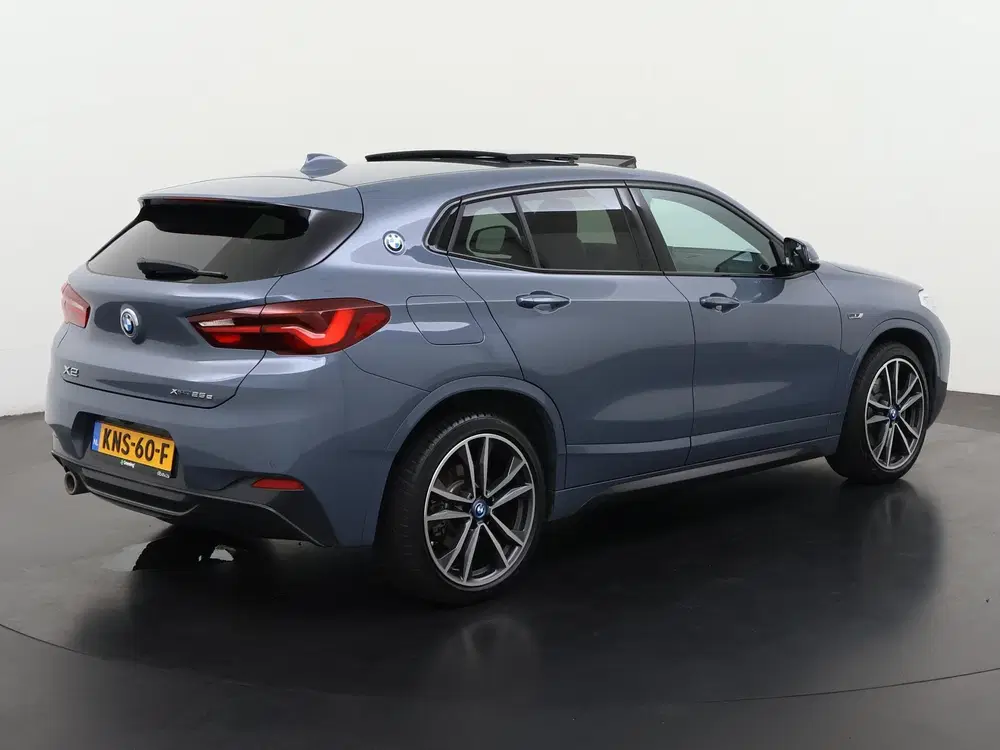 BMW X2 xDrive25e M Sport uit 2022, foto 4