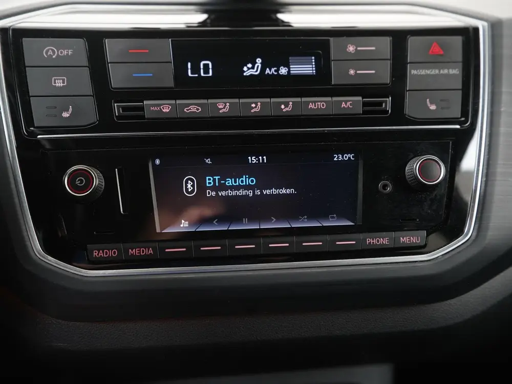 Volkswagen Up! 1.0 BMT Cross up! | Stoelverwarming | Lichtme uit 2019, foto 15