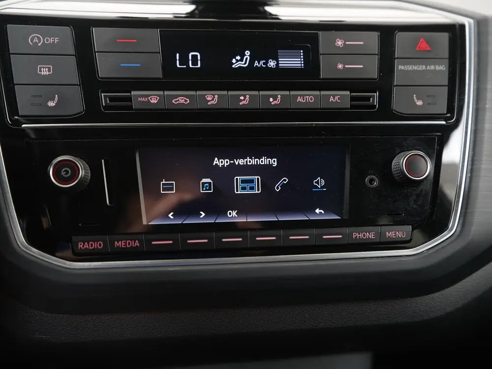 Volkswagen Up! 1.0 BMT Cross up! | Stoelverwarming | Lichtme uit 2019, foto 17