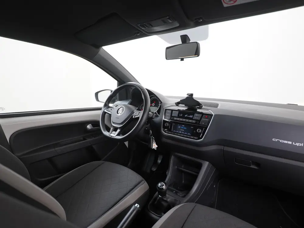 Volkswagen Up! 1.0 BMT Cross up! | Stoelverwarming | Lichtme uit 2019, foto 2