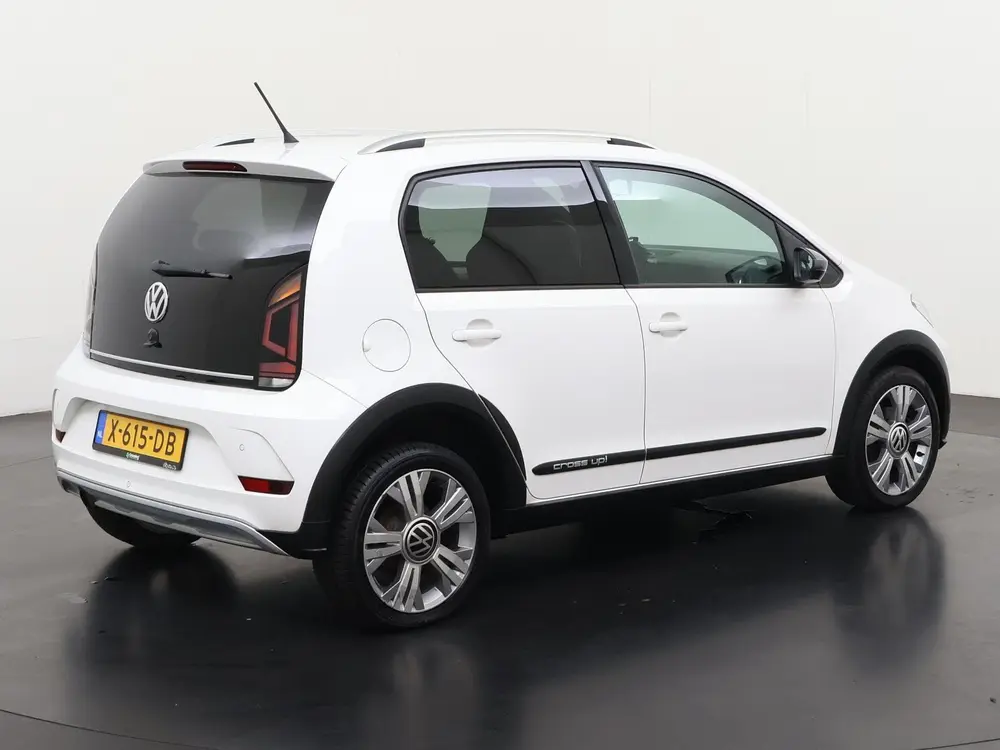 Volkswagen Up! 1.0 BMT Cross up! | Stoelverwarming | Lichtme uit 2019, foto 4