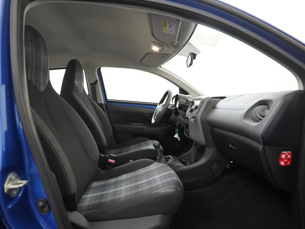 Peugeot 108 1.0 e-VTi Active uit 2019, foto 3