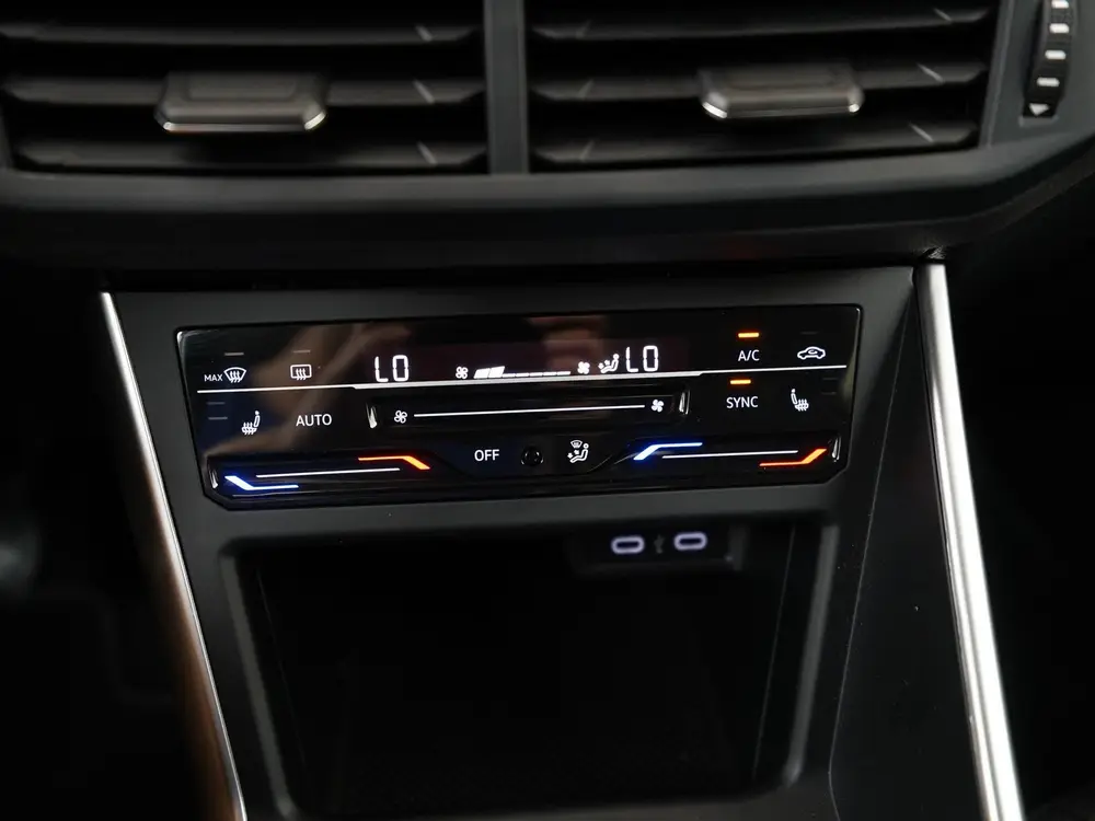 Volkswagen Polo 1.0 MPI Life | App Connect | Stoelverwarming uit 2023, foto 13