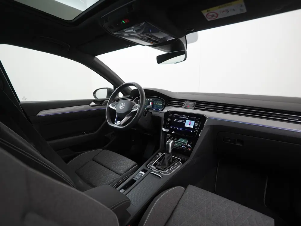 Volkswagen Passat Variant 1.4 TSI PHEV GTE | Panoramadak | A uit 2022, foto 2