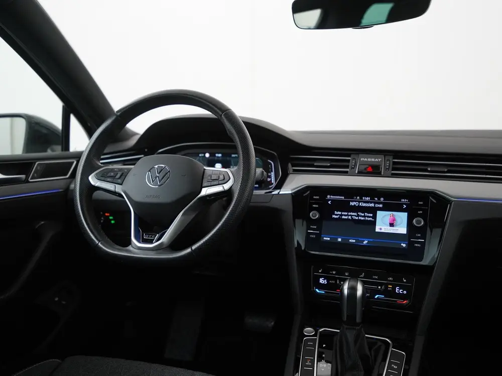 Volkswagen Passat Variant 1.4 TSI PHEV GTE | Panoramadak | A uit 2022, foto 6
