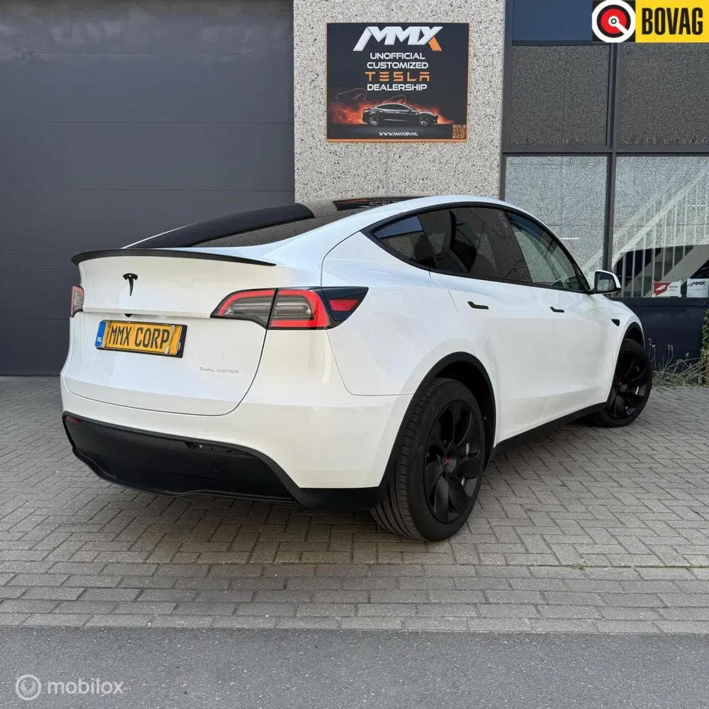 Tesla Model Y LR AWD MMXPACK + TREKHAAK uit 2023
