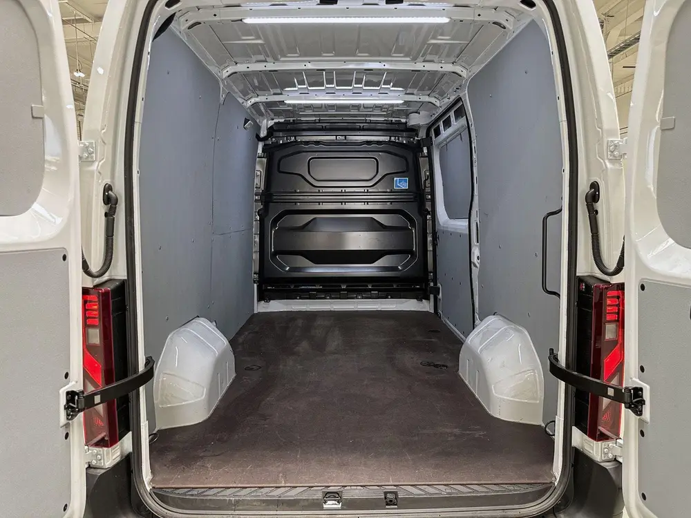 Nissan Interstar L2H2 Limited 87 kWh Lat om Lat uit 2025, foto 9