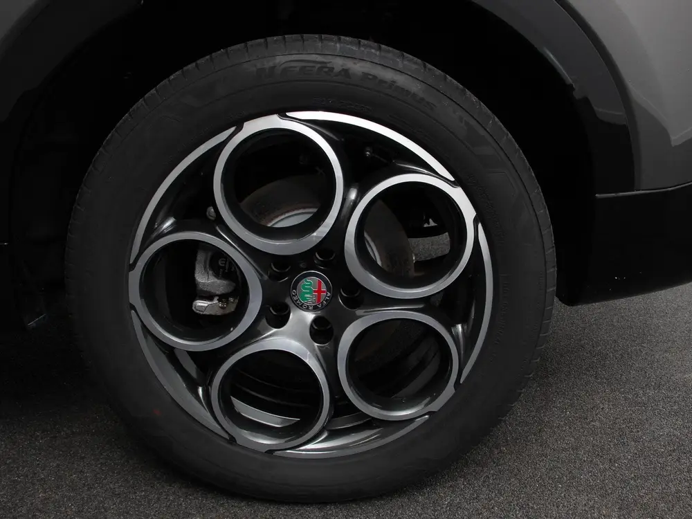 Alfa Romeo Tonale 1.3T PHEV Ti Automaat 280 PK Climate contr uit 2024, foto 3