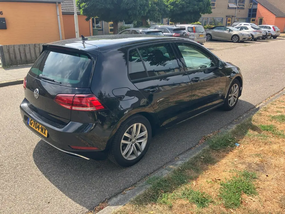 Volkswagen Golf VII NAP(foto)Volkswagen Golf 1.5 TSI 130pk Bluemotion 2019 Zwart uit 2019, foto 3
