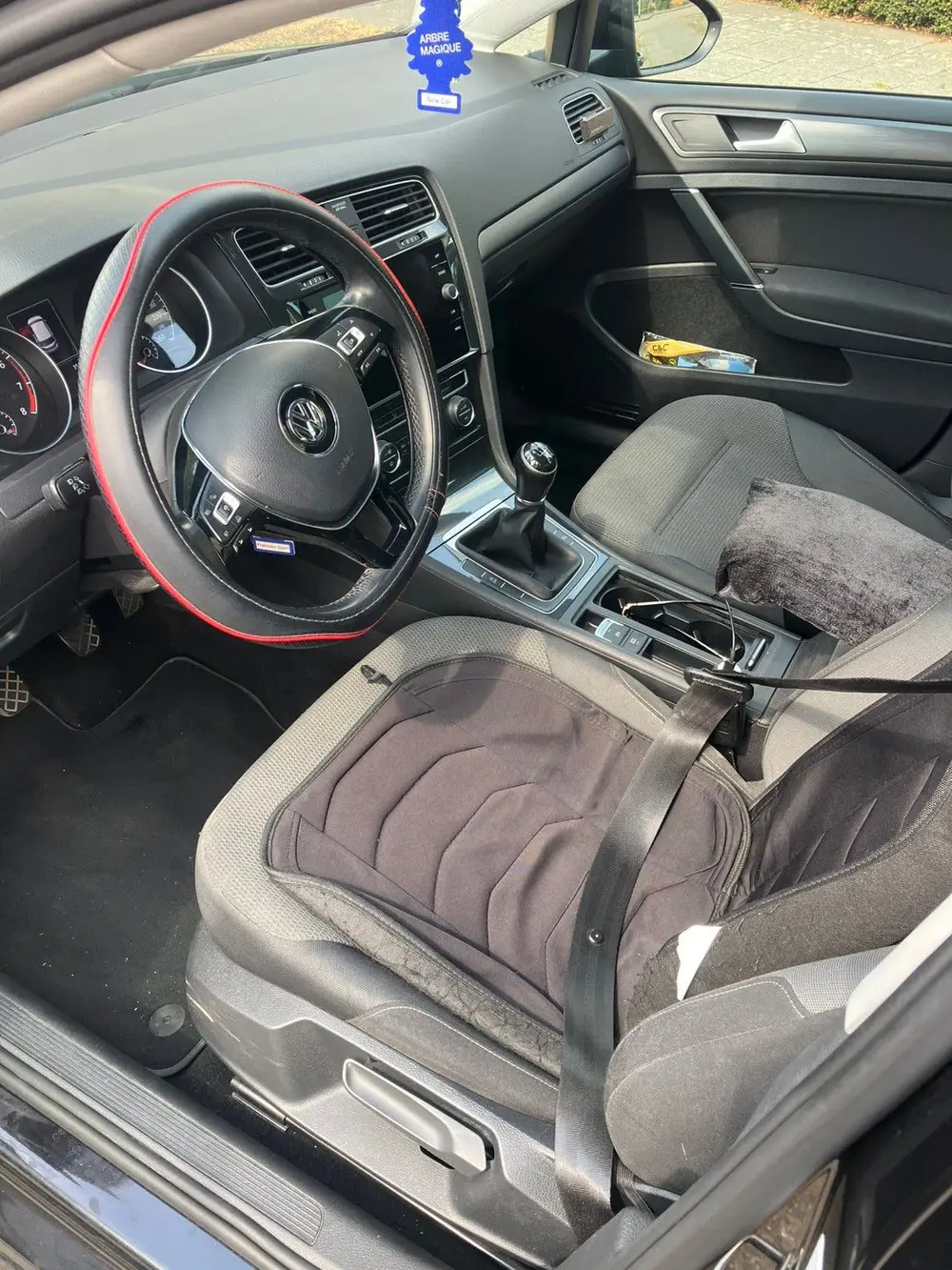 Volkswagen Golf VII NAP(foto)Volkswagen Golf 1.5 TSI 130pk Bluemotion 2019 Zwart uit 2019, foto 6