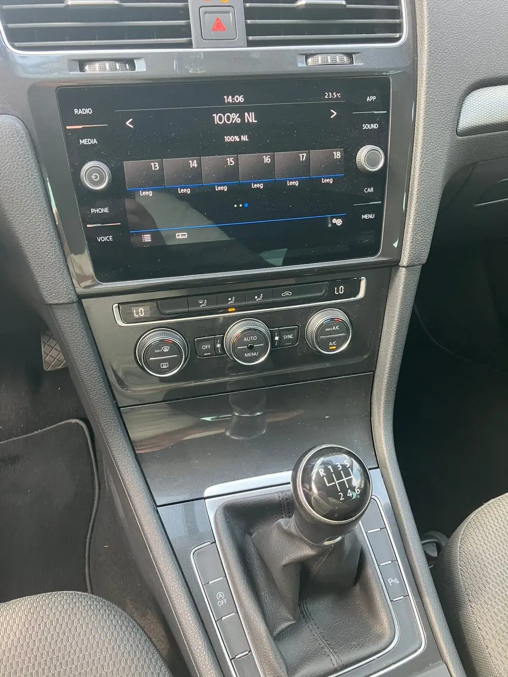 Volkswagen Golf VII NAP(foto)Volkswagen Golf 1.5 TSI 130pk Bluemotion 2019 Zwart uit 2019, foto 7