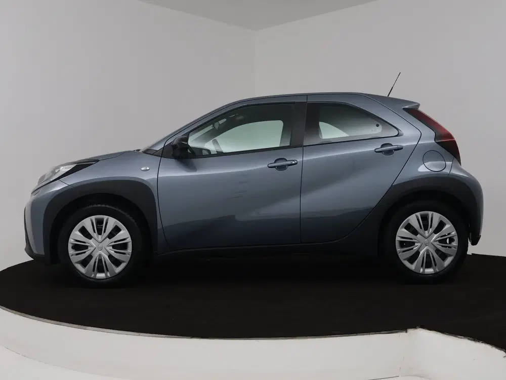 Toyota Aygo X 1.0 VVT-i MT Play uit 2025, foto 3