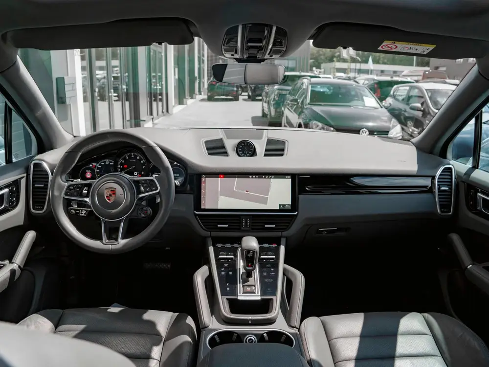 Porsche Cayenne 3.0 E-Hybrid Sport-Chrono uit 2020, foto 2