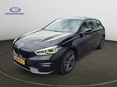 BMW 1-serie 118i High Executive uit 2022