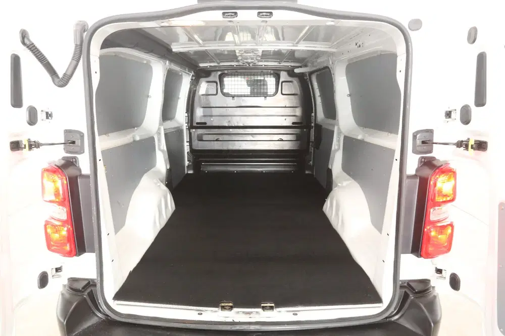 Peugeot Expert BlueHDI L3H1 uit 2020, foto 3