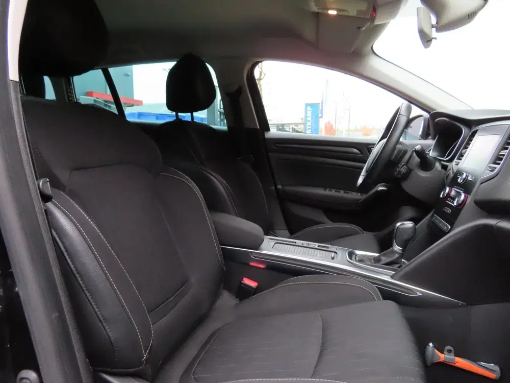 Renault Megane Mégane 1.3 TCe Limited AUTOMAAT uit 2019, foto 12