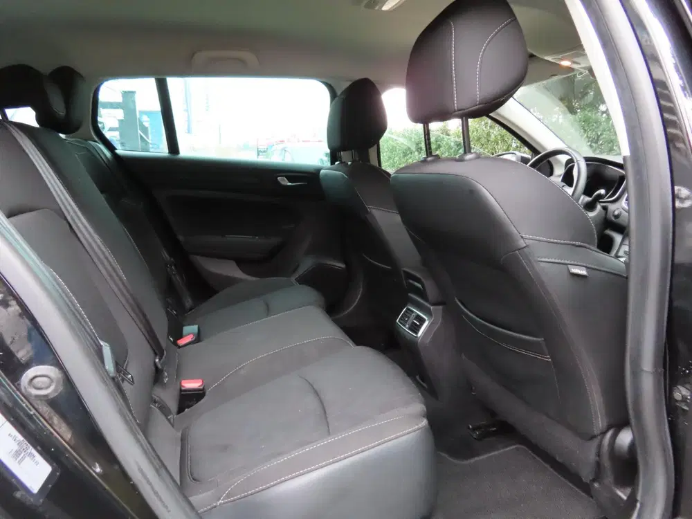 Renault Megane Mégane 1.3 TCe Limited AUTOMAAT uit 2019, foto 14