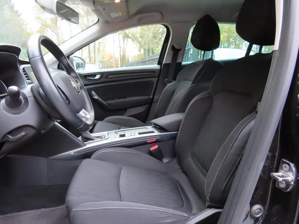 Renault Megane Mégane 1.3 TCe Limited AUTOMAAT uit 2019, foto 18