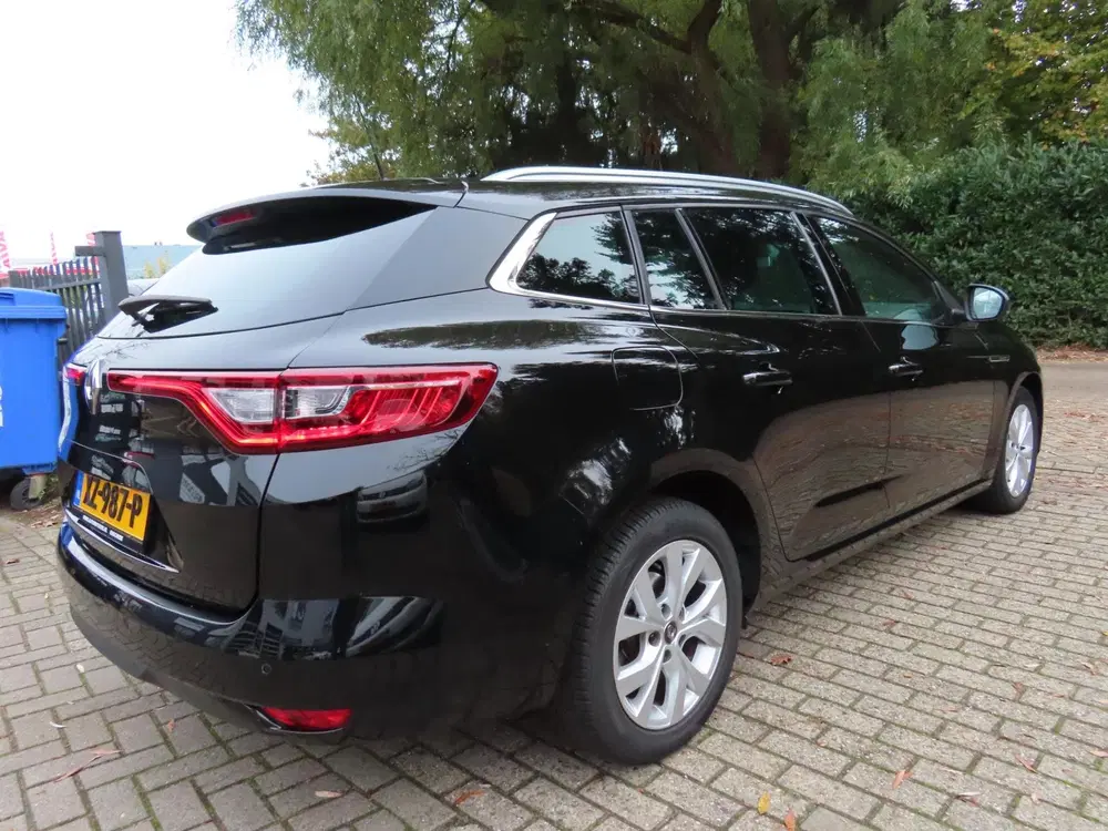 Renault Megane Mégane 1.3 TCe Limited AUTOMAAT uit 2019, foto 5