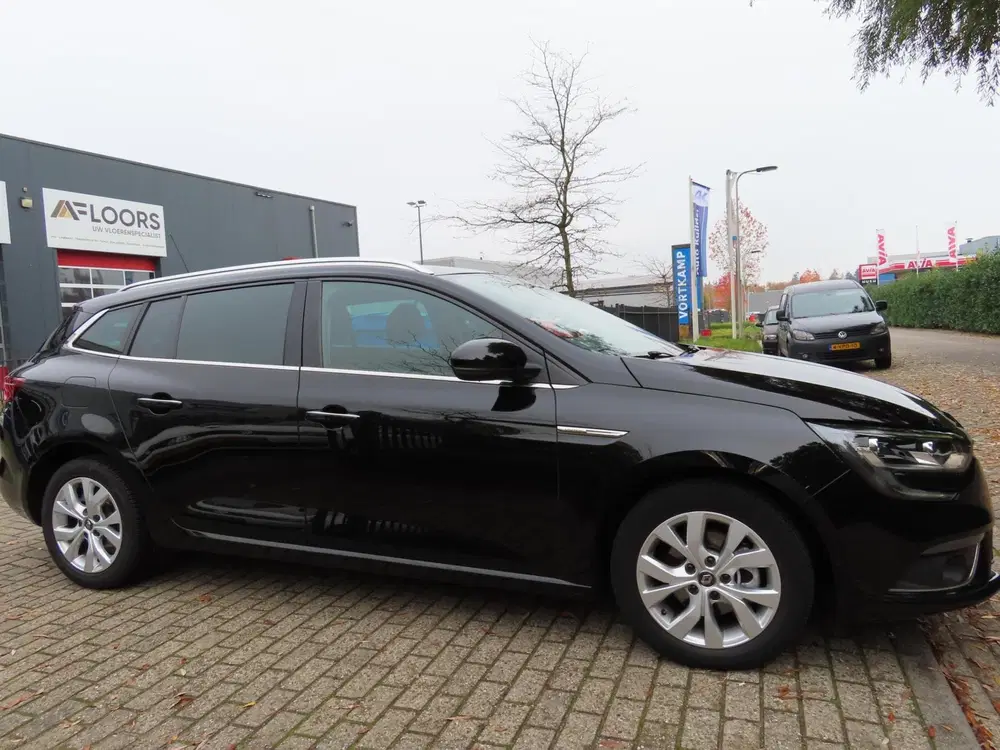 Renault Megane Mégane 1.3 TCe Limited AUTOMAAT uit 2019, foto 6