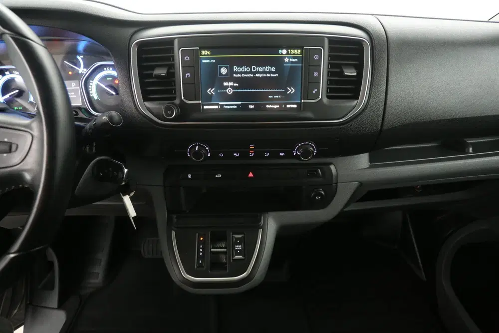 Peugeot Expert 75 kWh L2H1 uit 2022, foto 13