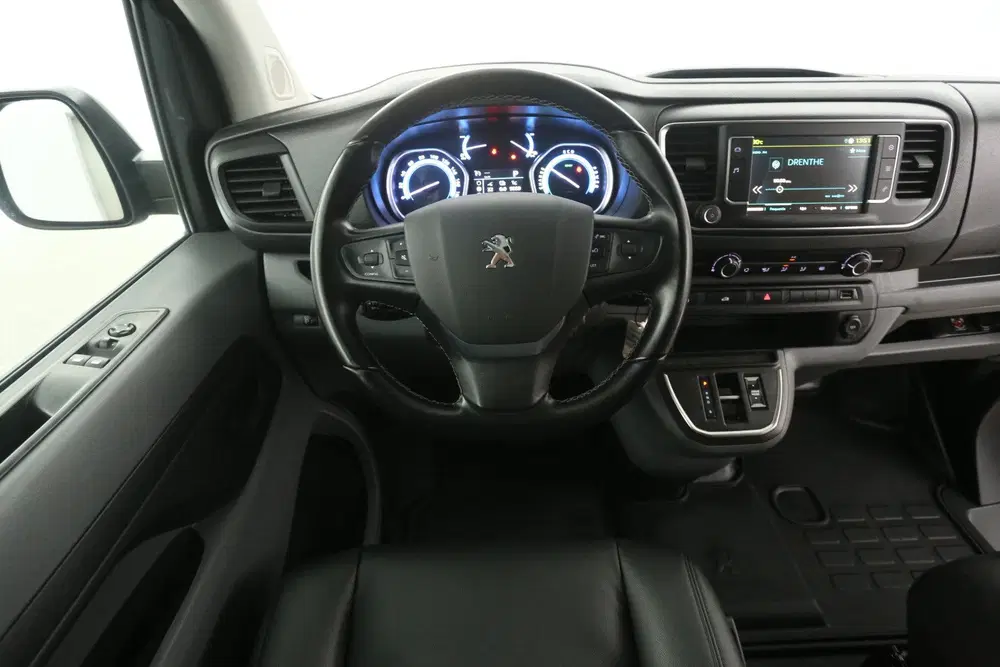 Peugeot Expert 75 kWh L2H1 uit 2022, foto 2