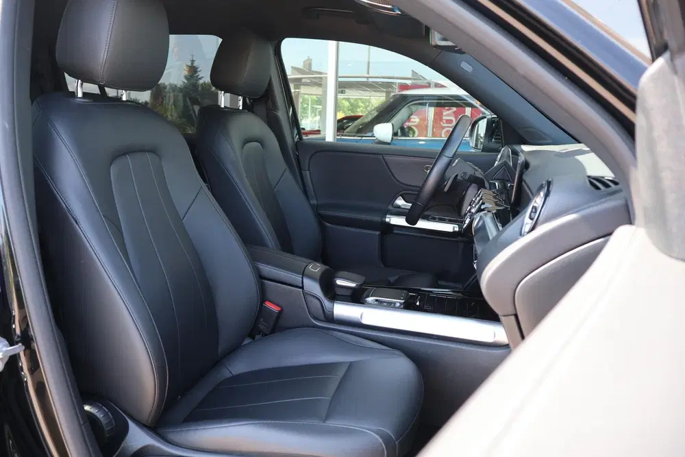 Mercedes-Benz EQB 300 228pk 4MATIC Luxury Line 67 kWh uit 2022, foto 4