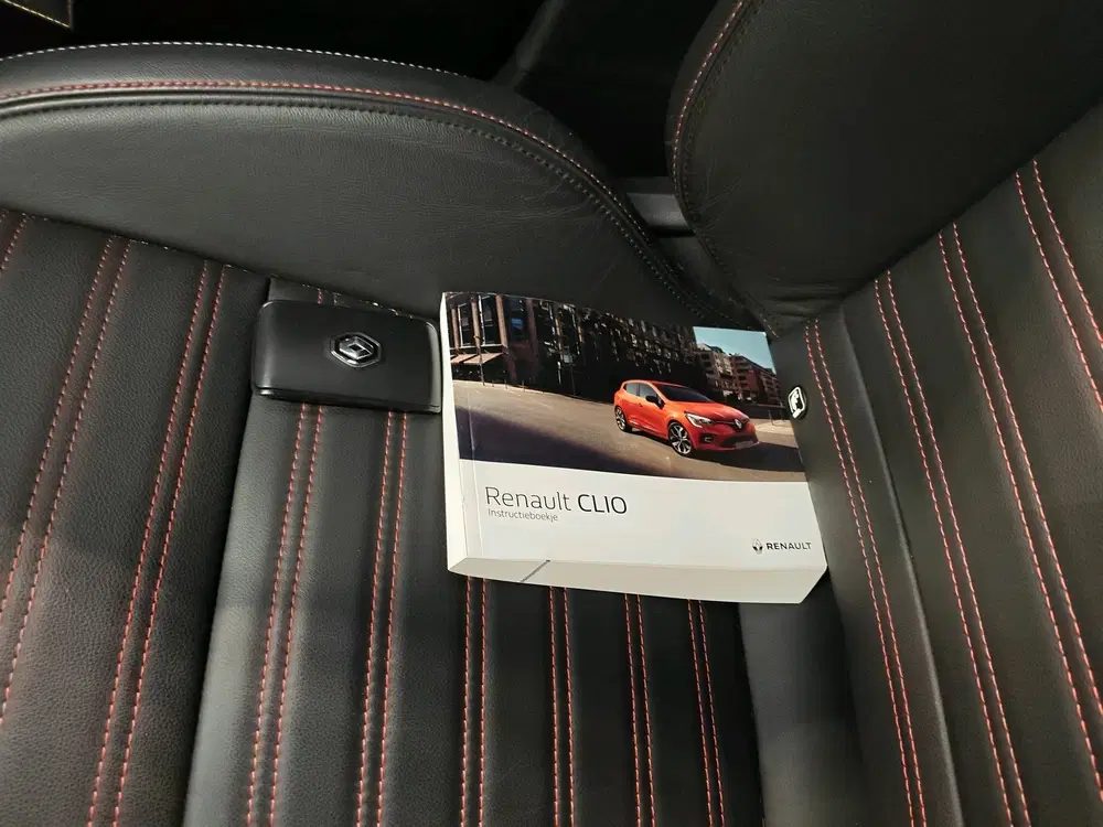 Renault Clio 1.6 E-Tech Hybrid 140 R.S. Line uit 2022, foto 12