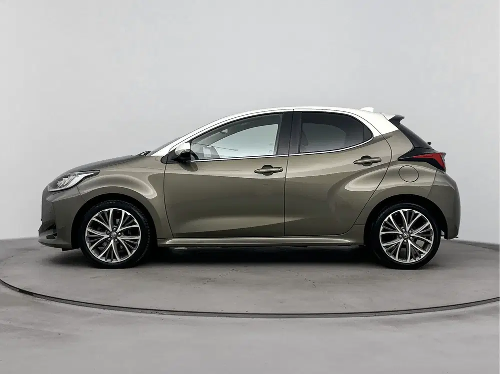 Toyota Yaris 1.5 VVT-i Executive uit 2021, foto 3