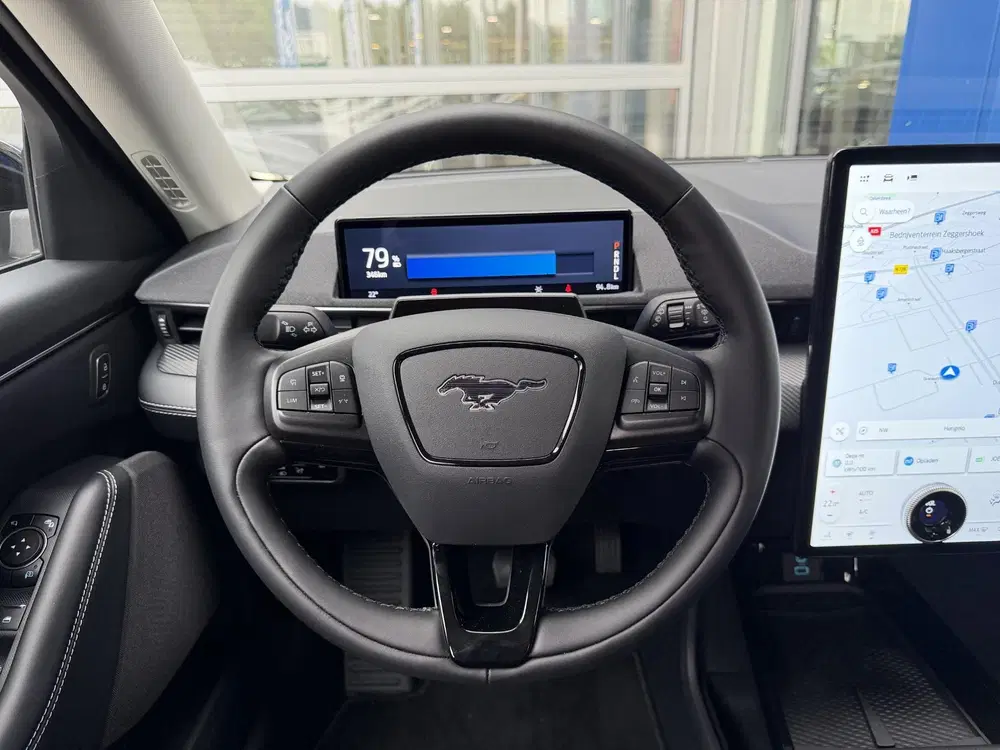 Ford Mustang Mach-E Standard RWD 73 kWh uit 2026, foto 19