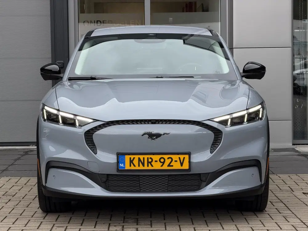 Ford Mustang Mach-E Standard RWD 73 kWh uit 2026, foto 4