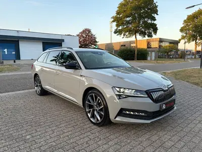 Skoda Superb Combi 1.4 TSI iV Sportline Pano Virtual Me uit 2020