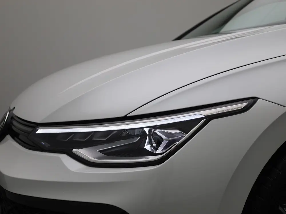 Volkswagen Golf 1.5 eTSI R-Line Edition | Automaat | Navigat uit 2025, foto 4