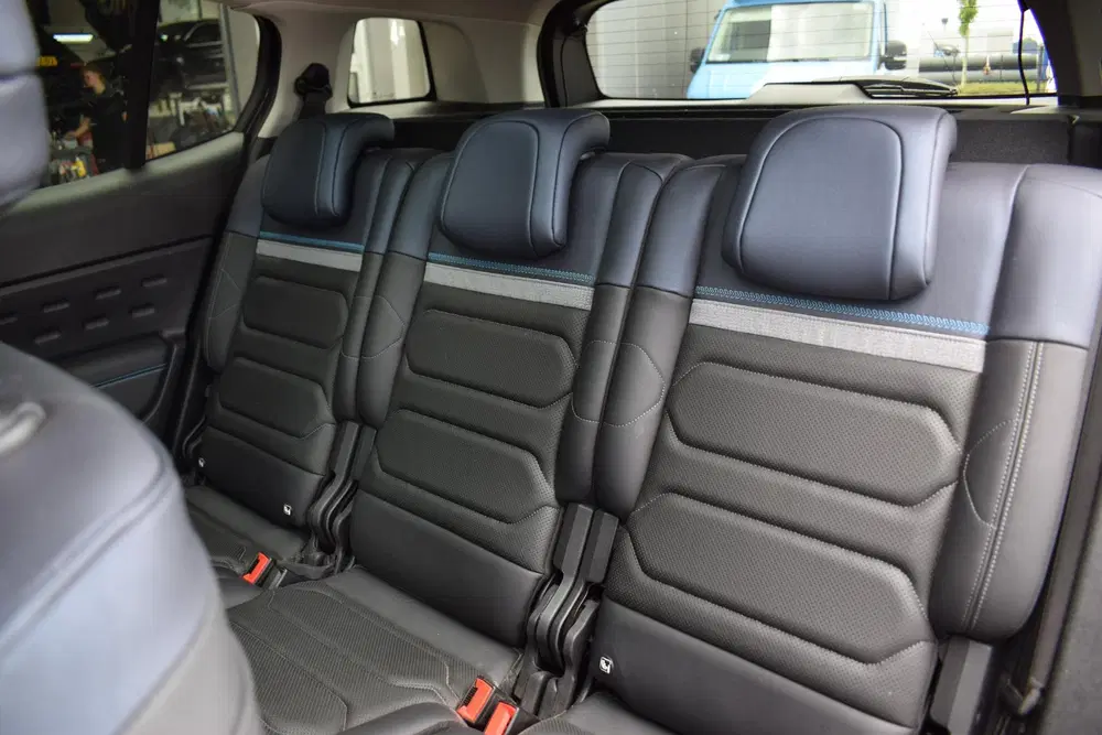 Citroën C5 Aircross Citroen C5 Aircross 1.6 Plug-in Hybrid 225 uit 2024, foto 6