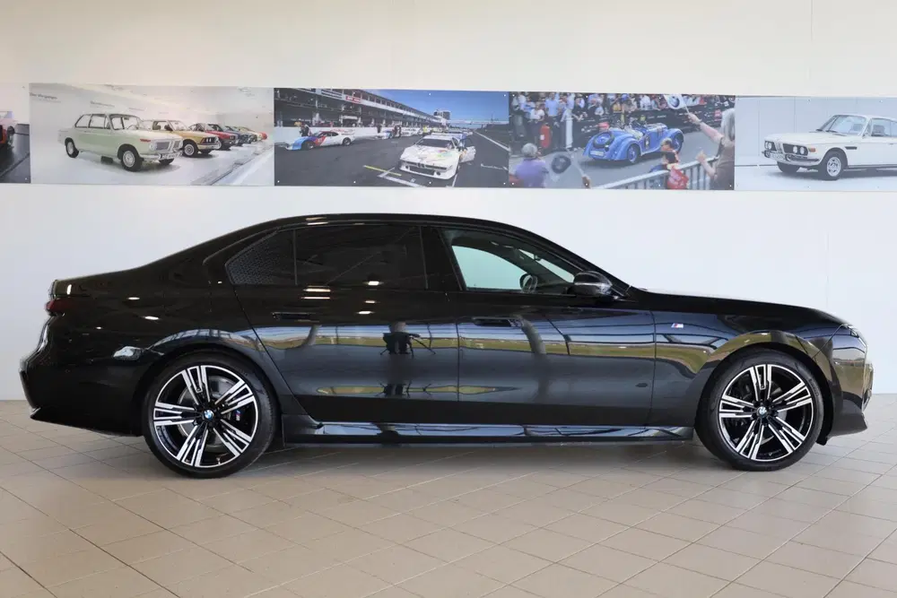 BMW i7 xDrive60 M Sport Pro uit 2025, foto 3