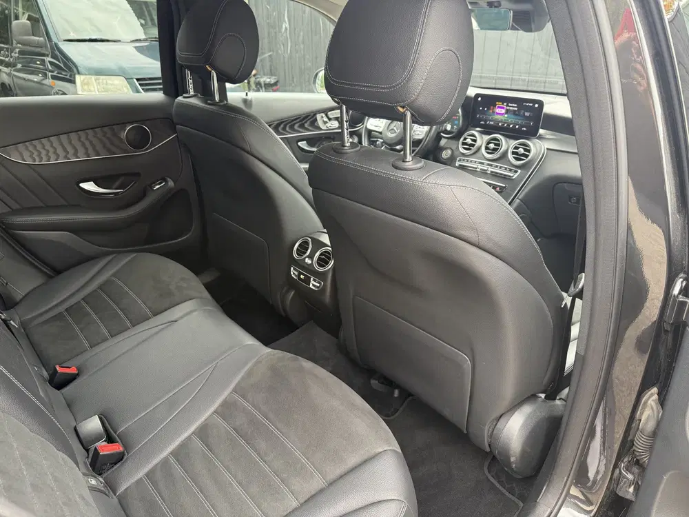 Mercedes-Benz GLC GLC 300e 4MATIC Business Solution AMG uit 2021, foto 16
