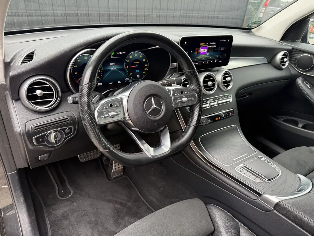 Mercedes-Benz GLC GLC 300e 4MATIC Business Solution AMG uit 2021, foto 4